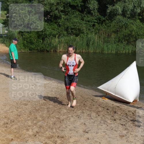 21.06.2026 - 29. Vierlanden-Triathlon Andreas Tolksdorf http://msf.ph/oto/9853822 21.06.2026 08:44:41 Schwimmen 39, 104, 160, 184 meine-sportfotos.de