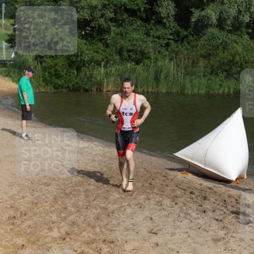 21.06.2026 - 29. Vierlanden-Triathlon Andreas Tolksdorf http://msf.ph/oto/9853823 21.06.2026 08:44:41 Schwimmen 39, 104, 160, 184 meine-sportfotos.de
