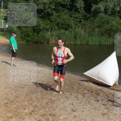 21.06.2026 - 29. Vierlanden-Triathlon Andreas Tolksdorf http://msf.ph/oto/9853826 21.06.2026 08:44:41 Schwimmen 39, 104, 160, 184 meine-sportfotos.de