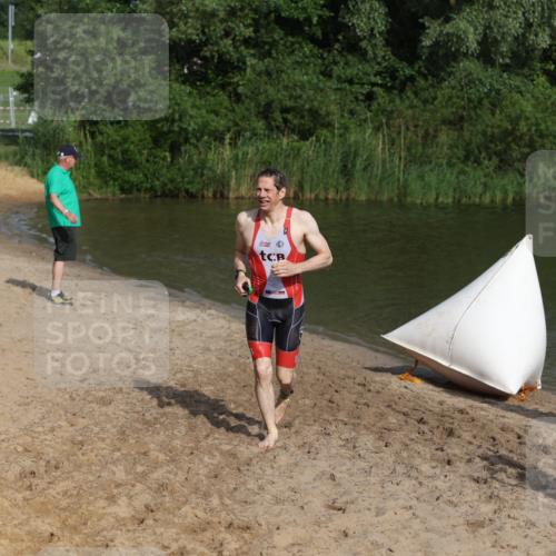 21.06.2026 - 29. Vierlanden-Triathlon Andreas Tolksdorf http://msf.ph/oto/9853829 21.06.2026 08:44:42 Schwimmen 39, 104, 160, 184 meine-sportfotos.de