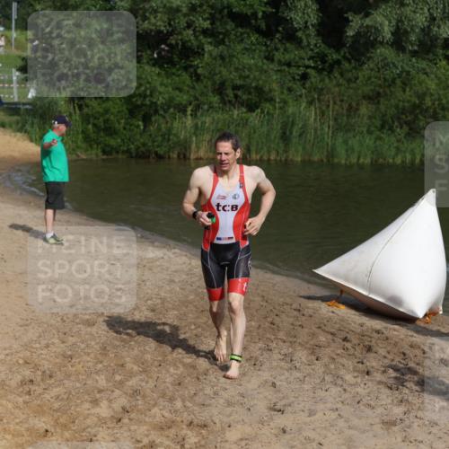 21.06.2026 - 29. Vierlanden-Triathlon Andreas Tolksdorf http://msf.ph/oto/9853833 21.06.2026 08:44:42 Schwimmen 39, 104, 160, 184 meine-sportfotos.de