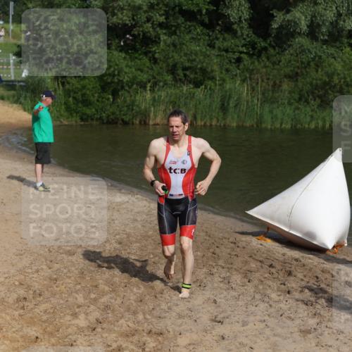 21.06.2026 - 29. Vierlanden-Triathlon Andreas Tolksdorf http://msf.ph/oto/9853834 21.06.2026 08:44:42 Schwimmen 39, 104, 160, 184 meine-sportfotos.de