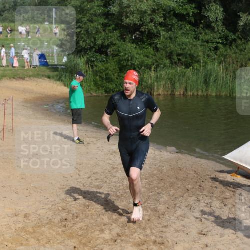 21.06.2026 - 29. Vierlanden-Triathlon Andreas Tolksdorf http://msf.ph/oto/9853839 21.06.2026 08:44:47 Schwimmen 104, 160, 184 meine-sportfotos.de