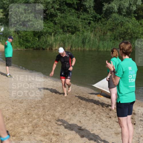 21.06.2026 - 29. Vierlanden-Triathlon Andreas Tolksdorf http://msf.ph/oto/9853883 21.06.2026 08:45:16 Schwimmen 69, 169, 174, 219 meine-sportfotos.de