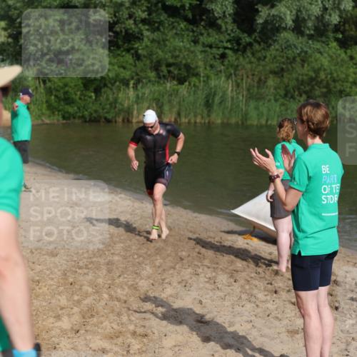 21.06.2026 - 29. Vierlanden-Triathlon Andreas Tolksdorf http://msf.ph/oto/9853886 21.06.2026 08:45:16 Schwimmen 69, 169, 174, 219 meine-sportfotos.de