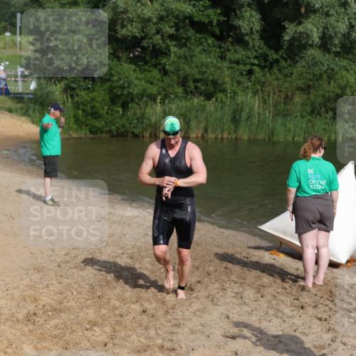 21.06.2026 - 29. Vierlanden-Triathlon Andreas Tolksdorf http://msf.ph/oto/9853916 21.06.2026 08:45:33 Schwimmen 141, 173 meine-sportfotos.de