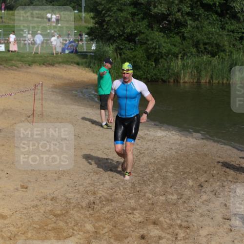 21.06.2026 - 29. Vierlanden-Triathlon Andreas Tolksdorf http://msf.ph/oto/9853921 21.06.2026 08:45:43 Schwimmen 89, 141, 147, 165 meine-sportfotos.de