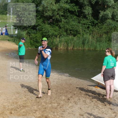 21.06.2026 - 29. Vierlanden-Triathlon Andreas Tolksdorf http://msf.ph/oto/9853941 21.06.2026 08:45:46 Schwimmen 89, 141, 147, 165 meine-sportfotos.de