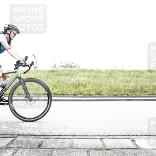 21.06.2026 - 29. Vierlanden-Triathlon H.Heesch http://msf.ph/oto/9853963 21.06.2026 10:29:19 Radfahren 35, 176, 326, 482, 533, 566 meine-sportfotos.de
