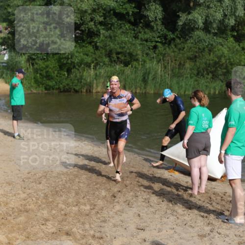 21.06.2026 - 29. Vierlanden-Triathlon Andreas Tolksdorf http://msf.ph/oto/9853968 21.06.2026 08:45:50 Schwimmen 84, 89, 131, 147, 165 meine-sportfotos.de