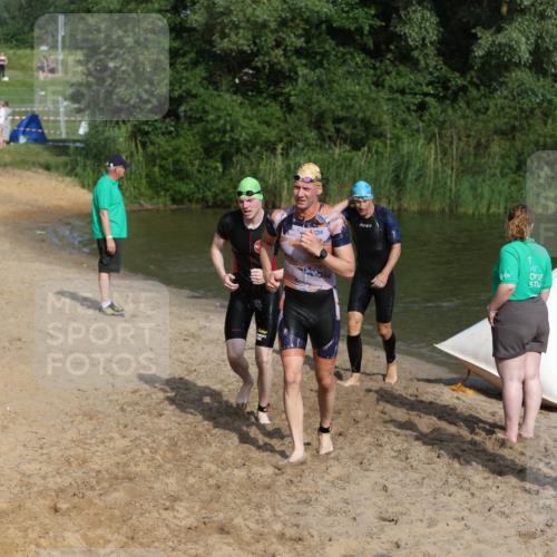 21.06.2026 - 29. Vierlanden-Triathlon Andreas Tolksdorf http://msf.ph/oto/9853975 21.06.2026 08:45:51 Schwimmen 84, 89, 131, 147, 165 meine-sportfotos.de