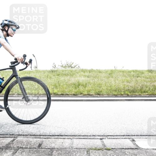 21.06.2026 - 29. Vierlanden-Triathlon H.Heesch http://msf.ph/oto/9853977 21.06.2026 10:29:39 Radfahren 14, 516, 524, 605 meine-sportfotos.de