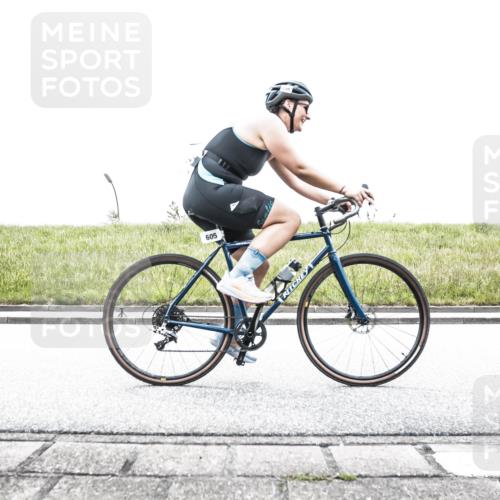 21.06.2026 - 29. Vierlanden-Triathlon H.Heesch http://msf.ph/oto/9853978 21.06.2026 10:29:40 Radfahren 14, 516, 524, 557, 605 meine-sportfotos.de