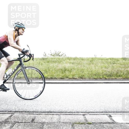 21.06.2026 - 29. Vierlanden-Triathlon H.Heesch http://msf.ph/oto/9853982 21.06.2026 10:29:50 Radfahren 14, 22, 113, 518, 548, 557, 571 meine-sportfotos.de