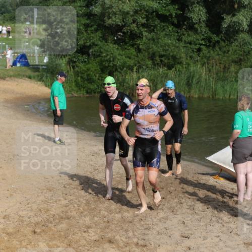 21.06.2026 - 29. Vierlanden-Triathlon Andreas Tolksdorf http://msf.ph/oto/9853987 21.06.2026 08:45:51 Schwimmen 84, 89, 131, 147, 165 meine-sportfotos.de