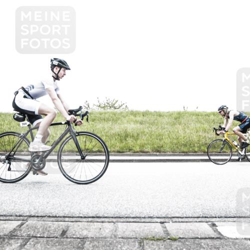 21.06.2026 - 29. Vierlanden-Triathlon H.Heesch http://msf.ph/oto/9853990 21.06.2026 10:30:05 Radfahren 2, 56, 72, 274, 304, 492, 497, 502, 572 meine-sportfotos.de