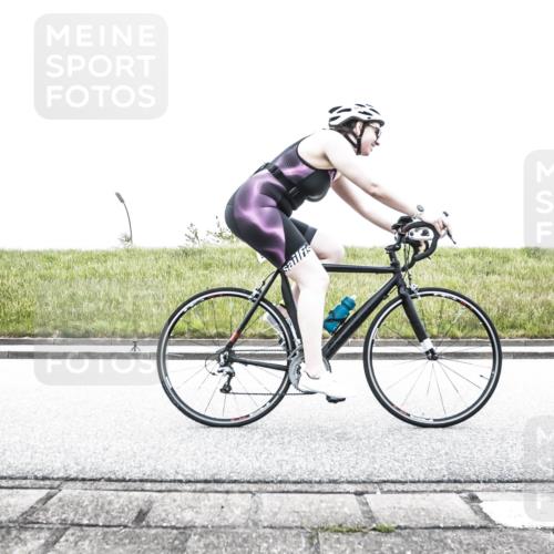 21.06.2026 - 29. Vierlanden-Triathlon H.Heesch http://msf.ph/oto/9854007 21.06.2026 10:30:24 Radfahren 355, 522, 527, 539, 568, 570 meine-sportfotos.de