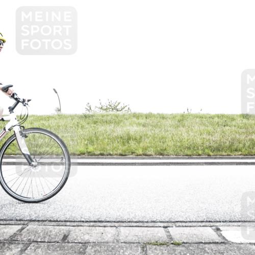 21.06.2026 - 29. Vierlanden-Triathlon H.Heesch http://msf.ph/oto/9854009 21.06.2026 10:30:33 Radfahren 307, 355, 365, 556, 579 meine-sportfotos.de