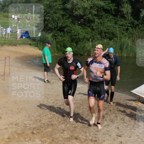 21.06.2026 - 29. Vierlanden-Triathlon Andreas Tolksdorf http://msf.ph/oto/9854010 21.06.2026 08:45:51 Schwimmen 84, 89, 131, 147, 165 meine-sportfotos.de