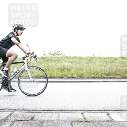 21.06.2026 - 29. Vierlanden-Triathlon H.Heesch http://msf.ph/oto/9854017 21.06.2026 10:30:46 Radfahren 158, 174, 192, 294, 314, 366, 512, 534, 559, 586 meine-sportfotos.de