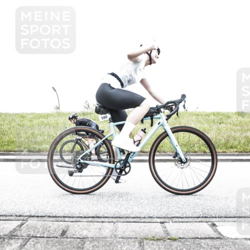 21.06.2026 - 29. Vierlanden-Triathlon H.Heesch http://msf.ph/oto/9854023 21.06.2026 10:30:57 Radfahren 142, 175, 294, 360, 505, 523, 534, 580, 586 meine-sportfotos.de