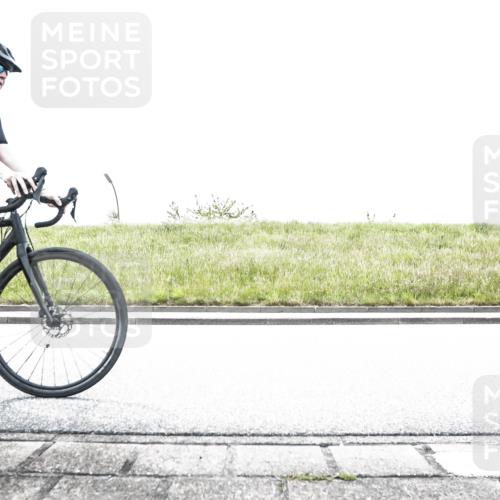 21.06.2026 - 29. Vierlanden-Triathlon H.Heesch http://msf.ph/oto/9854066 21.06.2026 10:32:24 Radfahren 13, 54, 84, 165, 169, 199, 312, 594, 595 meine-sportfotos.de