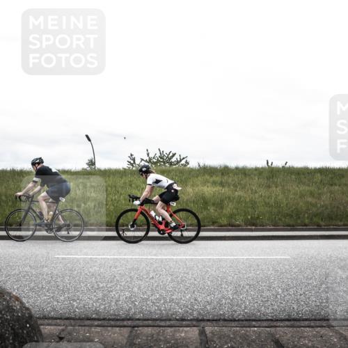 21.06.2026 - 29. Vierlanden-Triathlon H.Heesch http://msf.ph/oto/9854081 21.06.2026 12:06:12 Radfahren 248, 264, 706, 752, 829, 913, 919, 941, 954, 956, 957, 963, 965, 966, 972, 975 meine-sportfotos.de