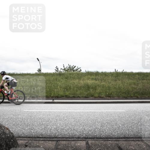 21.06.2026 - 29. Vierlanden-Triathlon H.Heesch http://msf.ph/oto/9854083 21.06.2026 12:06:12 Radfahren 248, 264, 706, 752, 829, 913, 919, 941, 954, 956, 957, 963, 965, 966, 972, 975 meine-sportfotos.de