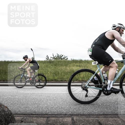 21.06.2026 - 29. Vierlanden-Triathlon H.Heesch http://msf.ph/oto/9854085 21.06.2026 12:06:15 Radfahren 264, 706, 752, 829, 837, 913, 919, 941, 954, 956, 957, 965, 972, 975 meine-sportfotos.de