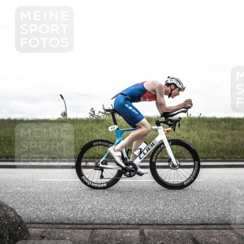 21.06.2026 - 29. Vierlanden-Triathlon H.Heesch http://msf.ph/oto/9854089 21.06.2026 12:06:23 Radfahren 754, 833, 837, 958, 971 meine-sportfotos.de