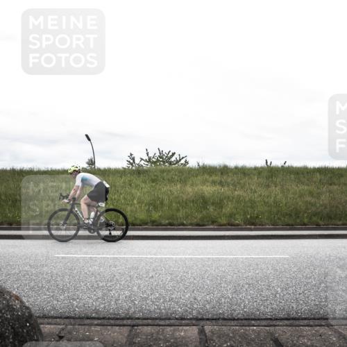 21.06.2026 - 29. Vierlanden-Triathlon H.Heesch http://msf.ph/oto/9854091 21.06.2026 12:06:27 Radfahren 754, 833, 837, 909, 920, 958, 970, 971 meine-sportfotos.de
