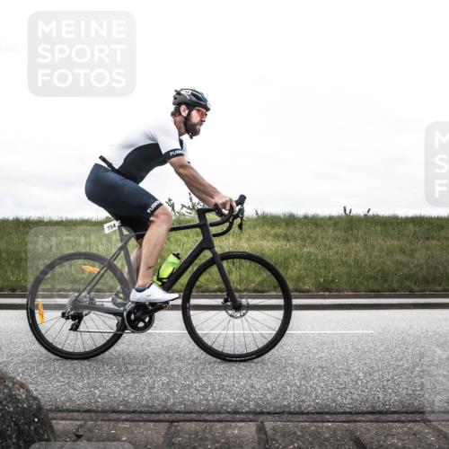 21.06.2026 - 29. Vierlanden-Triathlon H.Heesch http://msf.ph/oto/9854092 21.06.2026 12:06:28 Radfahren 754, 833, 909, 920, 958, 959, 970, 971 meine-sportfotos.de