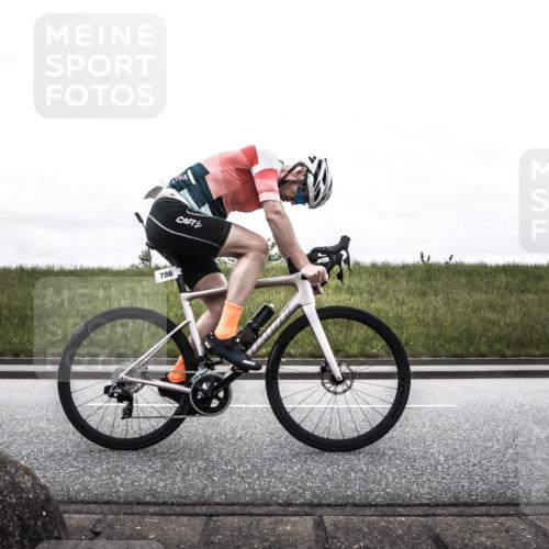 21.06.2026 - 29. Vierlanden-Triathlon H.Heesch http://msf.ph/oto/9854102 21.06.2026 12:06:44 Radfahren 281, 771, 786, 804, 834, 856, 861, 911, 914, 947, 951 meine-sportfotos.de