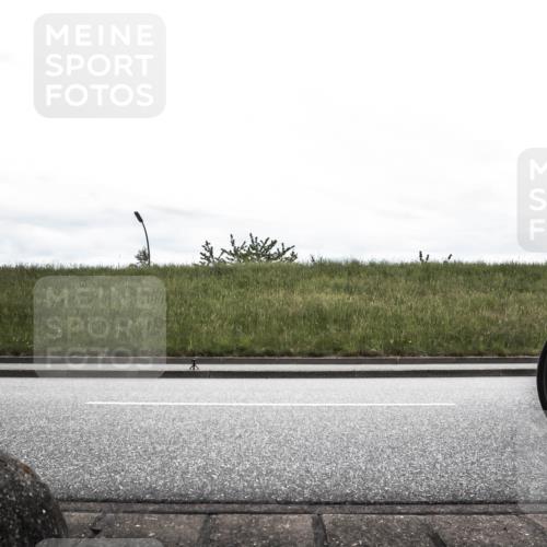 21.06.2026 - 29. Vierlanden-Triathlon H.Heesch http://msf.ph/oto/9854108 21.06.2026 12:06:52 Radfahren 281, 739, 769, 771, 834, 847, 856, 861, 889, 911, 914, 974 meine-sportfotos.de
