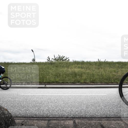 21.06.2026 - 29. Vierlanden-Triathlon H.Heesch http://msf.ph/oto/9854119 21.06.2026 12:06:59 Radfahren 638, 739, 768, 769, 847, 889, 910, 946, 952, 953 meine-sportfotos.de