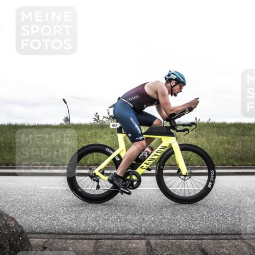 21.06.2026 - 29. Vierlanden-Triathlon H.Heesch http://msf.ph/oto/9854123 21.06.2026 12:07:00 Radfahren 638, 739, 768, 769, 847, 910, 946, 952, 953 meine-sportfotos.de
