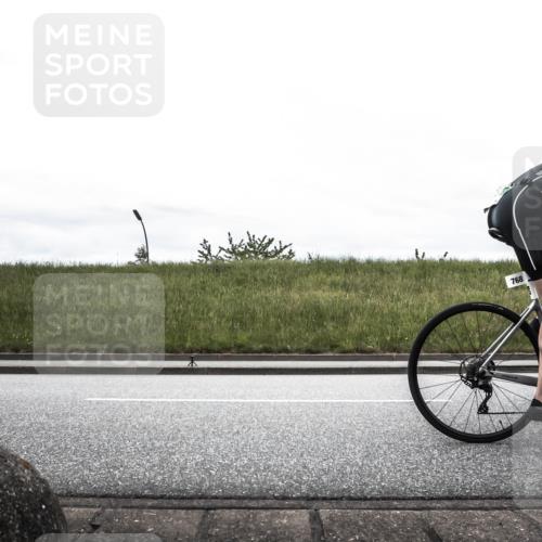21.06.2026 - 29. Vierlanden-Triathlon H.Heesch http://msf.ph/oto/9854129 21.06.2026 12:07:05 Radfahren 638, 712, 768, 910, 946, 952, 953 meine-sportfotos.de
