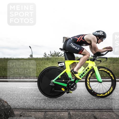 21.06.2026 - 29. Vierlanden-Triathlon H.Heesch http://msf.ph/oto/9854136 21.06.2026 12:07:20 Radfahren 634, 790, 923, 935, 943, 950, 962, 967 meine-sportfotos.de