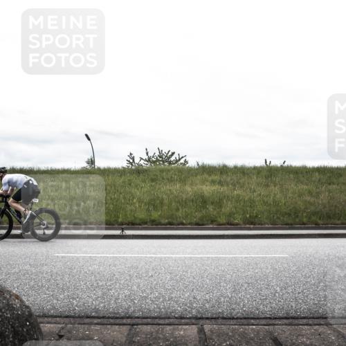 21.06.2026 - 29. Vierlanden-Triathlon H.Heesch http://msf.ph/oto/9854138 21.06.2026 12:07:23 Radfahren 634, 790, 912, 923, 926, 933, 934, 935, 943, 962, 967 meine-sportfotos.de