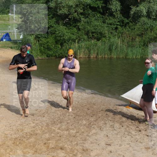 21.06.2026 - 29. Vierlanden-Triathlon Andreas Tolksdorf http://msf.ph/oto/9854149 21.06.2026 08:46:26 Schwimmen 35, 96 meine-sportfotos.de