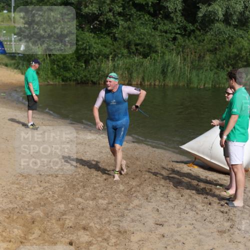 21.06.2026 - 29. Vierlanden-Triathlon Andreas Tolksdorf http://msf.ph/oto/9854180 21.06.2026 08:46:44 Schwimmen 135, 220 meine-sportfotos.de