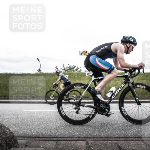 21.06.2026 - 29. Vierlanden-Triathlon H.Heesch http://msf.ph/oto/9854184 21.06.2026 12:08:08 Radfahren 674, 884, 895, 907, 922, 945, 960, 981 meine-sportfotos.de