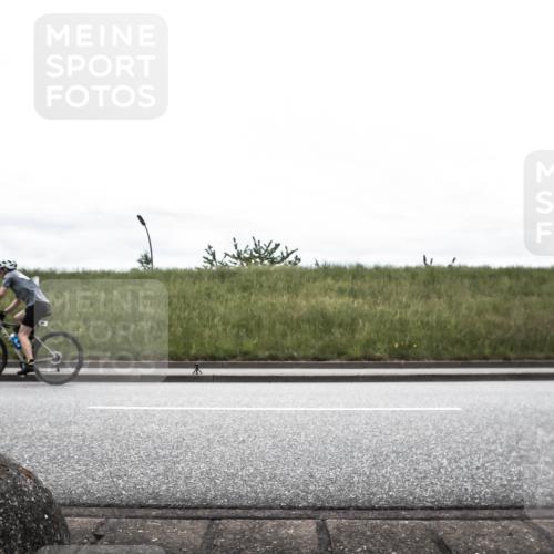 21.06.2026 - 29. Vierlanden-Triathlon H.Heesch http://msf.ph/oto/9854185 21.06.2026 12:08:08 Radfahren 674, 884, 895, 907, 922, 945, 960, 981 meine-sportfotos.de