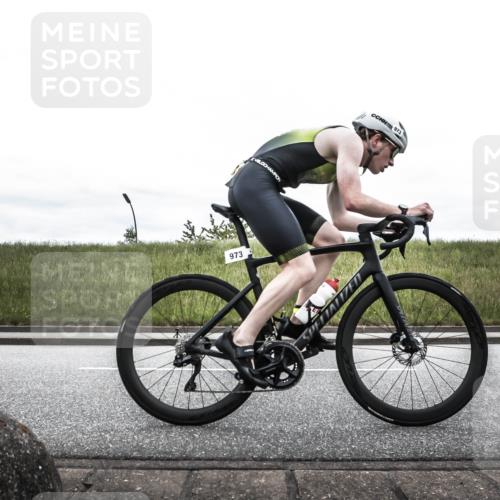 21.06.2026 - 29. Vierlanden-Triathlon H.Heesch http://msf.ph/oto/9854189 21.06.2026 12:08:16 Radfahren 793, 854, 865, 916, 936, 948, 949, 973 meine-sportfotos.de