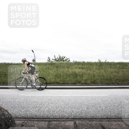 21.06.2026 - 29. Vierlanden-Triathlon H.Heesch http://msf.ph/oto/9854194 21.06.2026 12:08:25 Radfahren 793, 854, 865, 916, 937, 948, 949 meine-sportfotos.de