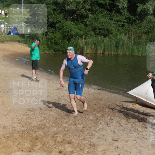 21.06.2026 - 29. Vierlanden-Triathlon Andreas Tolksdorf http://msf.ph/oto/9854197 21.06.2026 08:46:44 Schwimmen 135, 220 meine-sportfotos.de