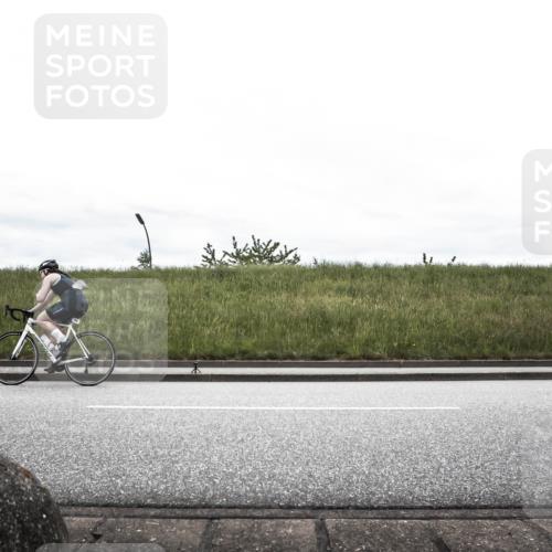 21.06.2026 - 29. Vierlanden-Triathlon H.Heesch http://msf.ph/oto/9854201 21.06.2026 12:08:39 Radfahren 246, 915 meine-sportfotos.de