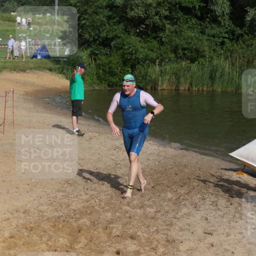 21.06.2026 - 29. Vierlanden-Triathlon Andreas Tolksdorf http://msf.ph/oto/9854209 21.06.2026 08:46:44 Schwimmen 135, 220 meine-sportfotos.de