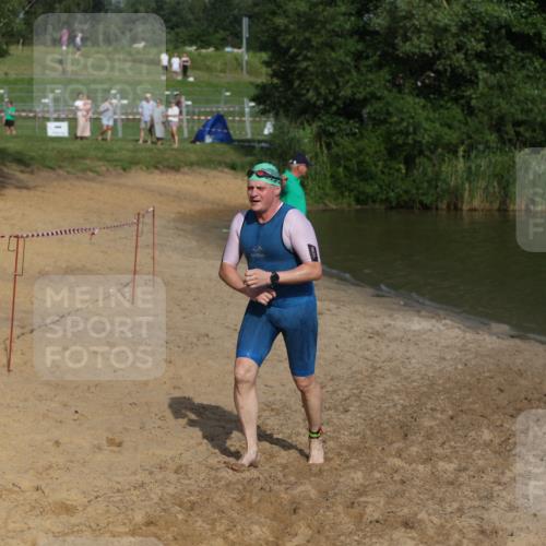 21.06.2026 - 29. Vierlanden-Triathlon Andreas Tolksdorf http://msf.ph/oto/9854226 21.06.2026 08:46:45 Schwimmen 135, 220 meine-sportfotos.de