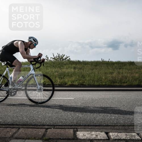 21.06.2026 - 29. Vierlanden-Triathlon H.Heesch http://msf.ph/oto/9854262 21.06.2026 08:50:56 Radfahren 14, 78, 82 meine-sportfotos.de